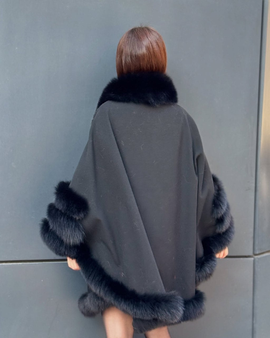 Women’s Black Cashmere Cape With Genuine Fox Fur Trim
