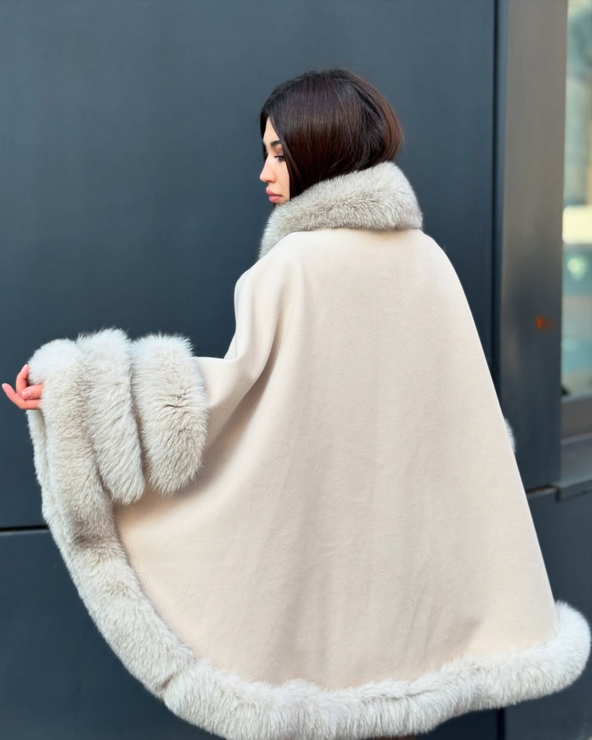 Women’s Beige Cashmere Cape With Genuine Fox Fur Trim