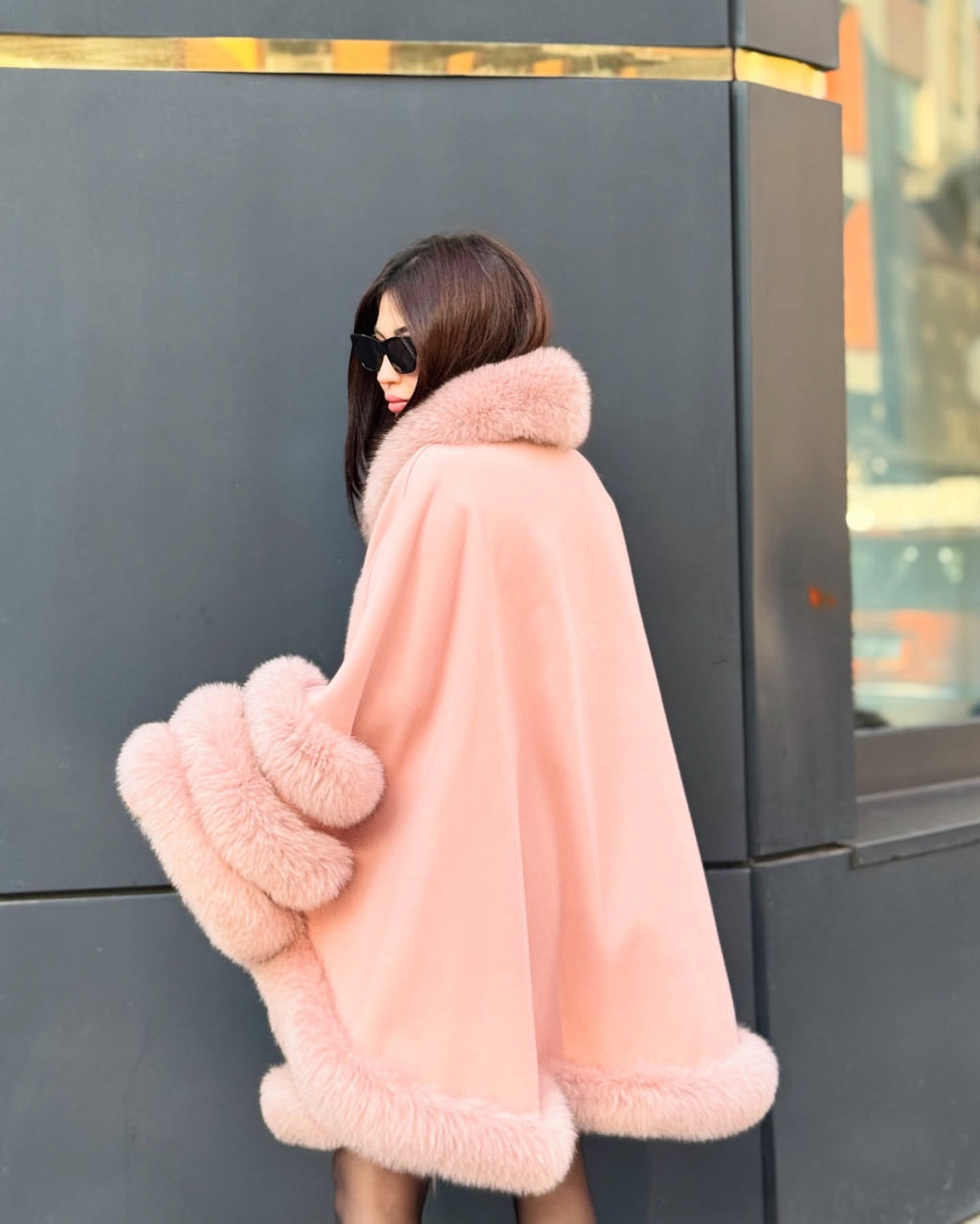 Women’s Pink Cashmere Cape With Genuine Fox Fur Trim