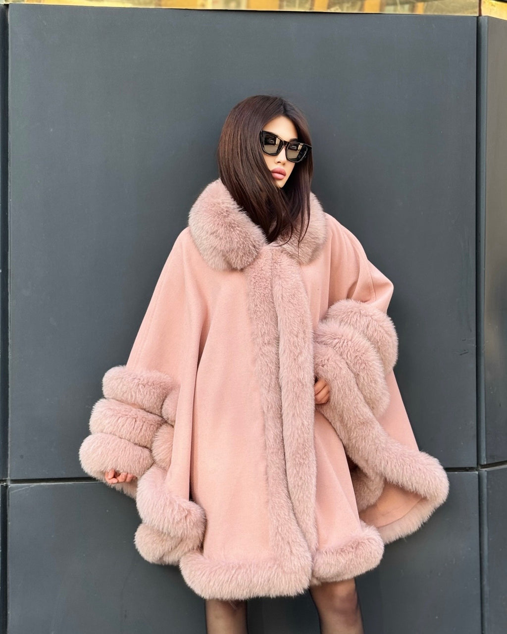 Women’s Pink Cashmere Cape With Genuine Fox Fur Trim