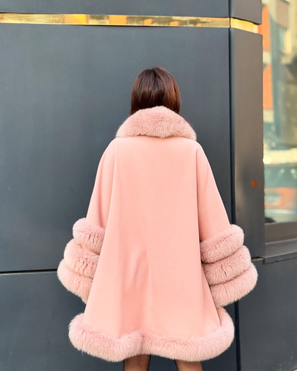 Women’s Pink Cashmere Cape With Genuine Fox Fur Trim