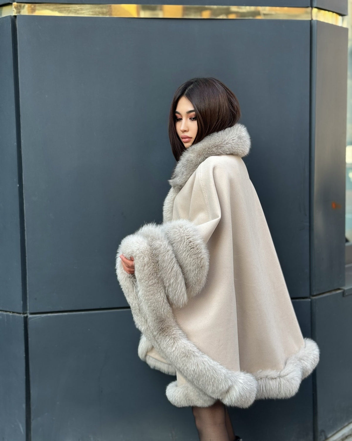Women’s Beige Cashmere Cape With Genuine Fox Fur Trim