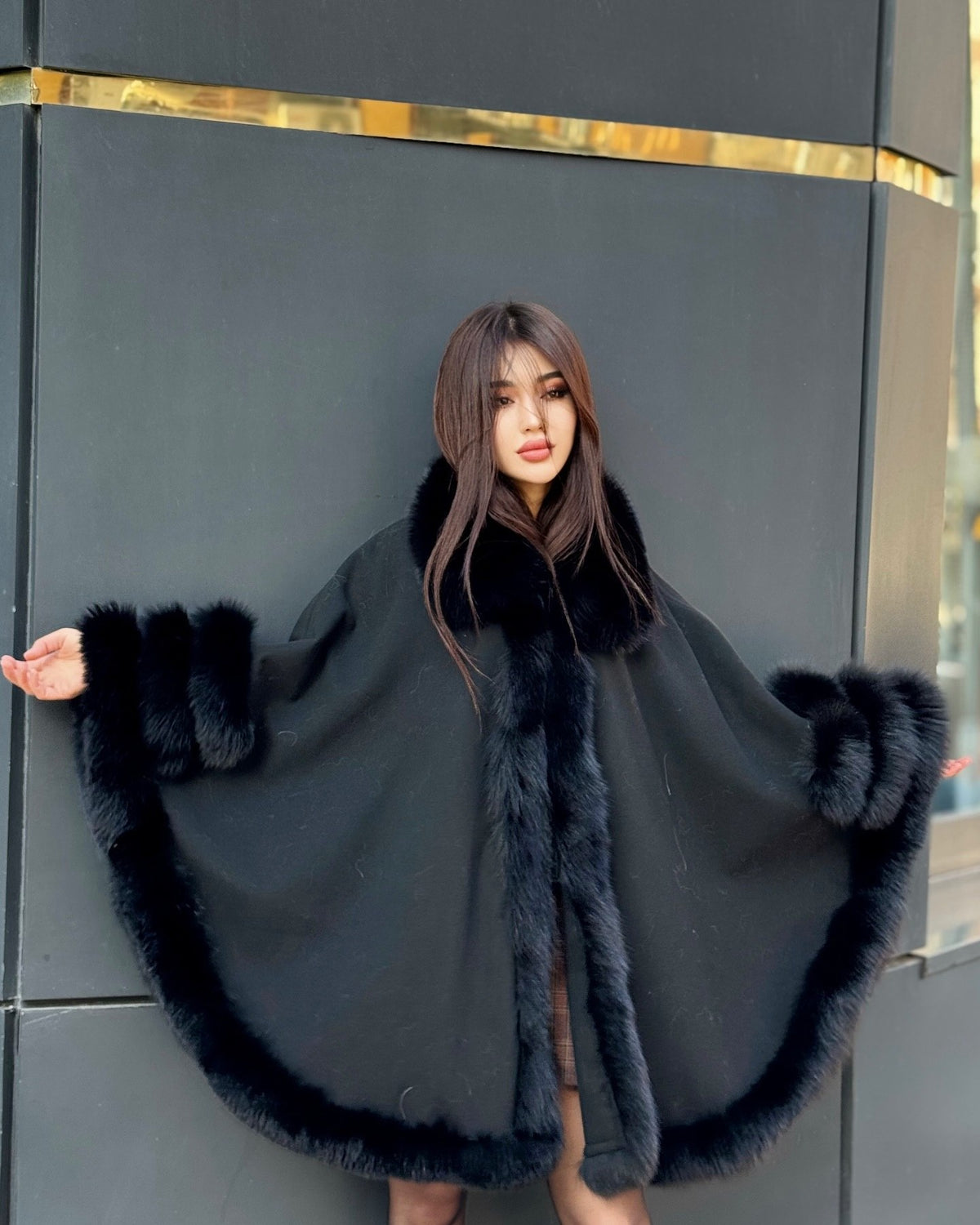 Women’s Black Cashmere Cape With Genuine Fox Fur Trim