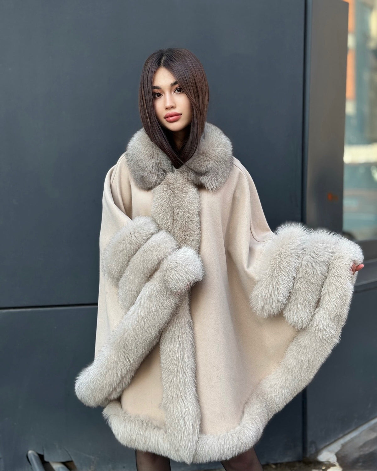 Women’s Beige Cashmere Cape With Genuine Fox Fur Trim