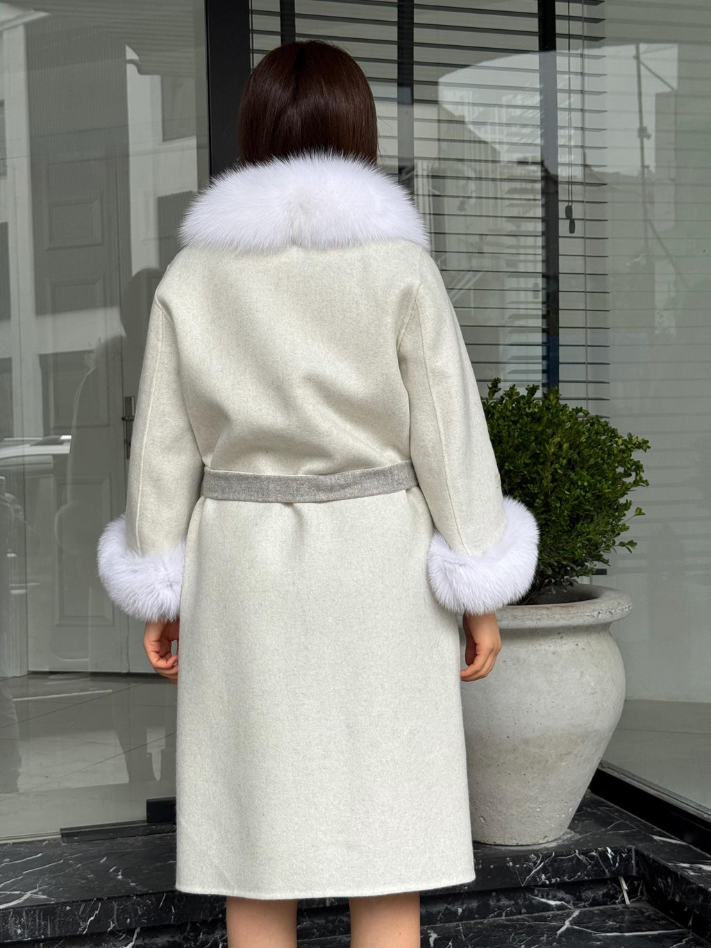 White Handmade Women Alpaca Coat With Fox Fur , Luxury Outwear | Natural Alpaca Wool Coat | Soft & Warm – Handmade Women’s Outerwear
