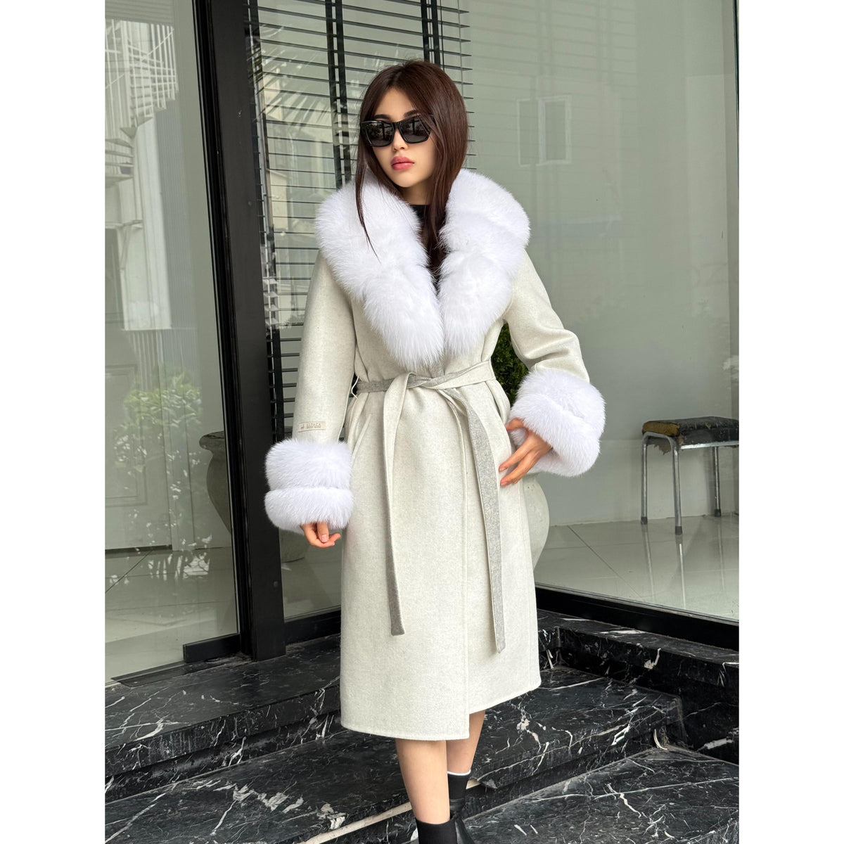 White Handmade Women Alpaca Coat With Fox Fur , Luxury Outwear | Natural Alpaca Wool Coat | Soft & Warm – Handmade Women’s Outerwear