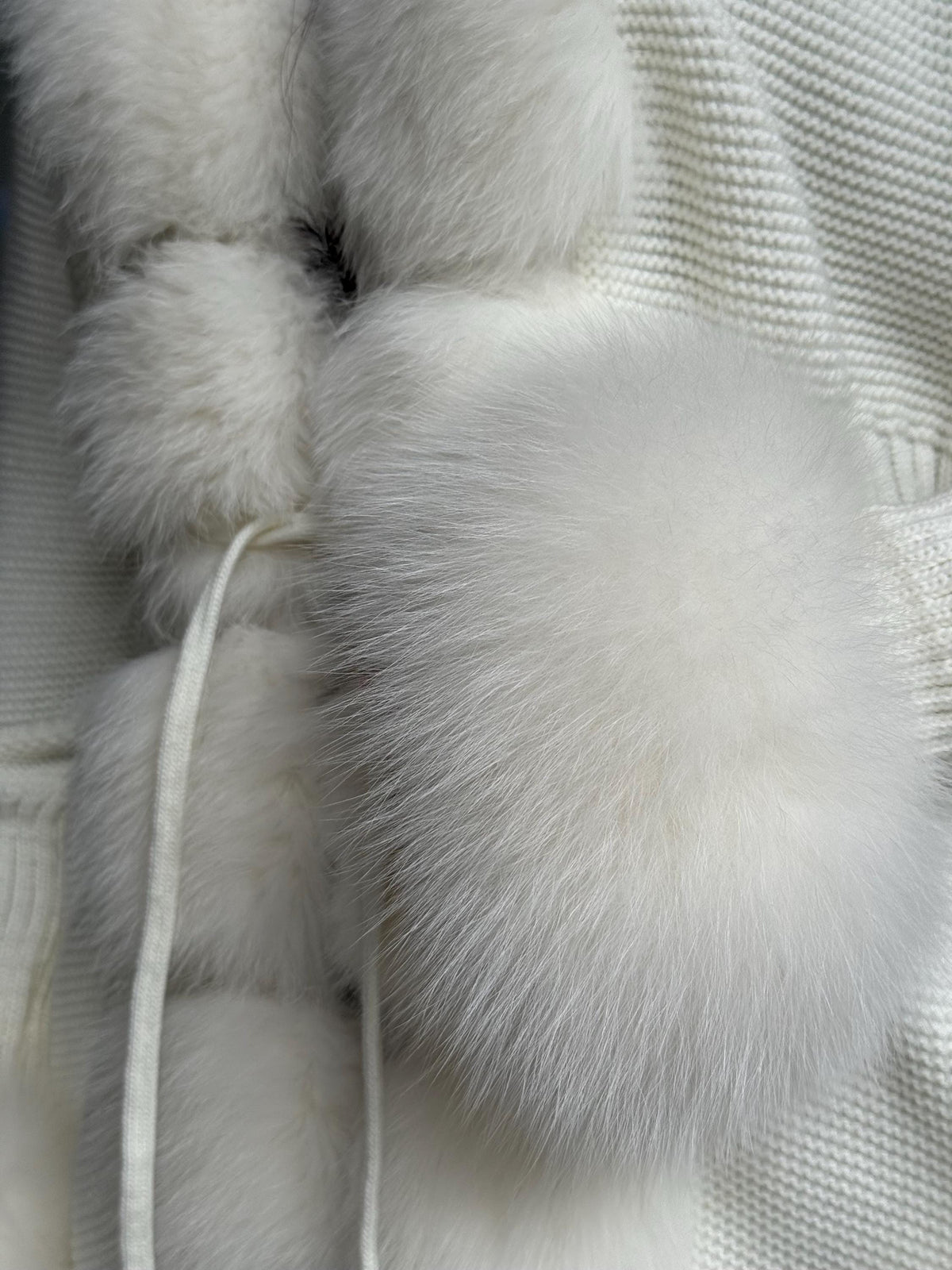 White Handmade Women Luxury Knit Cardigan with Real Fox Fur Trim Coat –Handcrafted Long Knitwear Coat – Elegant Cable Outerwear for Women