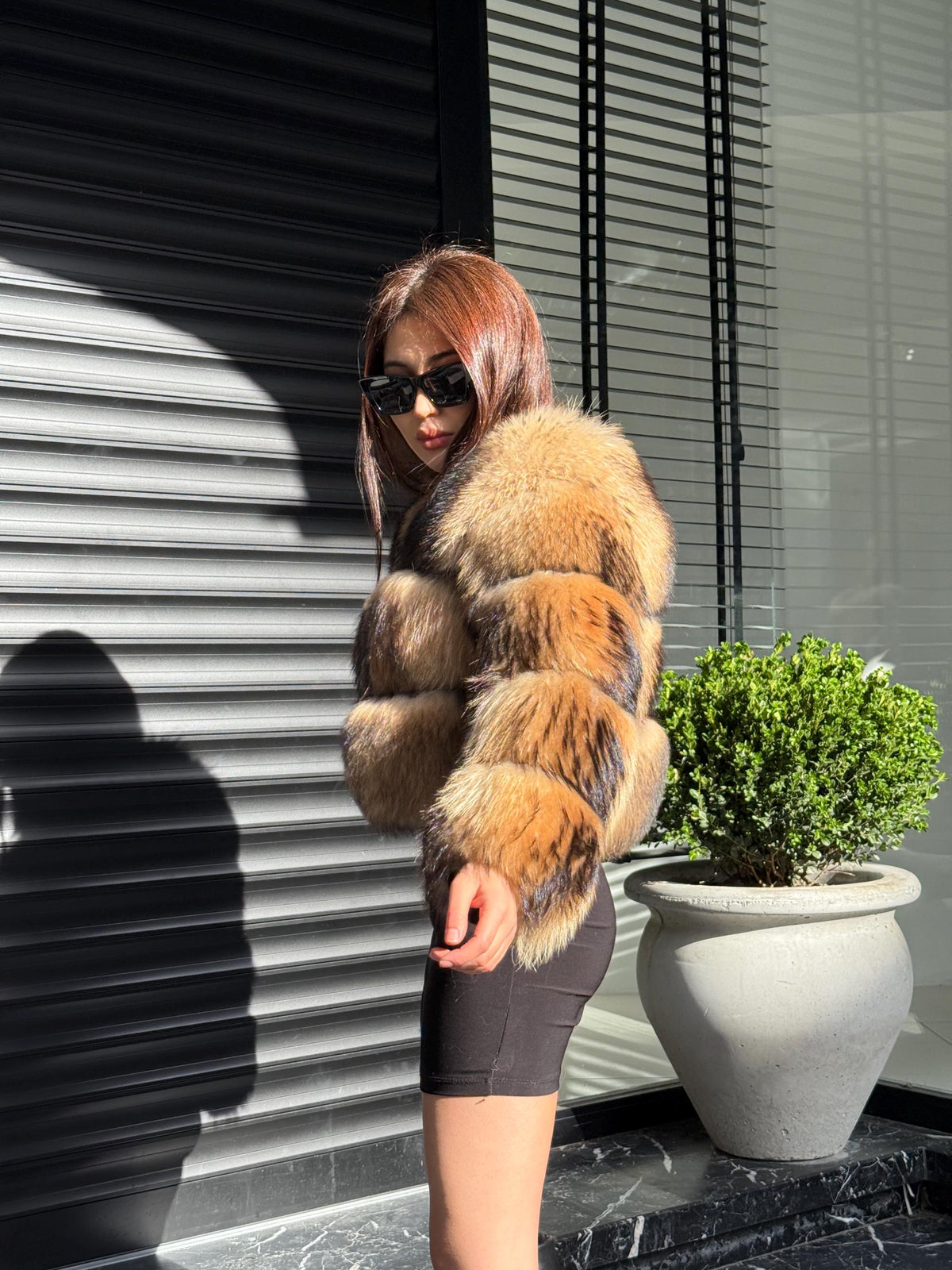 Gold Brown Raccoon Fur Jacket, Hanmade Short Cropped Women Fox Fur Coat