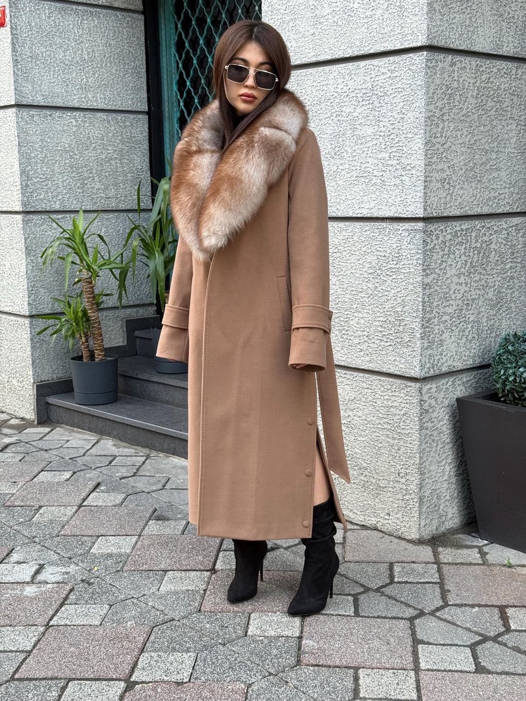 Handmade Camel Cashmere Coat , Collar Fox Fur Jacket For Women