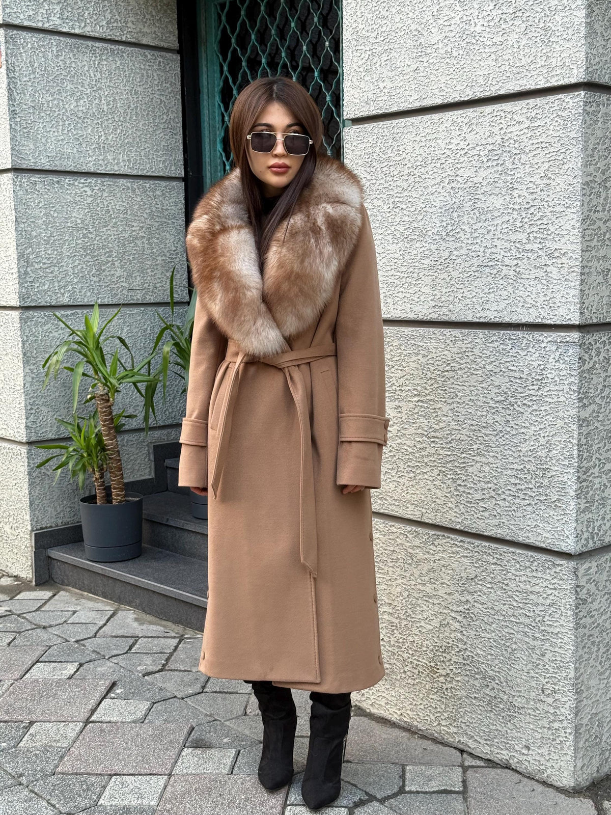 Handmade Camel Cashmere Coat , Collar Fox Fur Jacket For Women