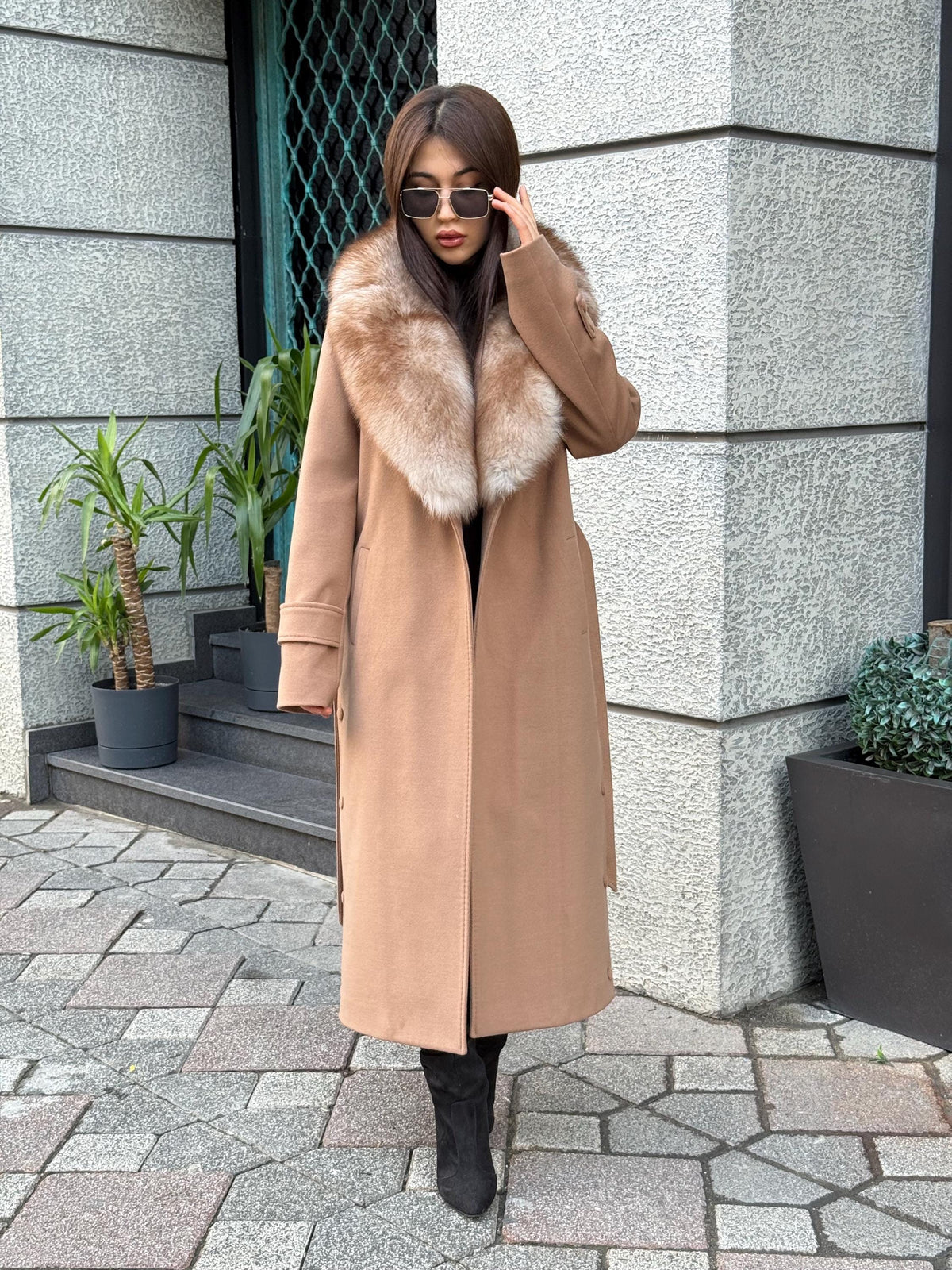 Handmade Camel Cashmere Coat , Collar Fox Fur Jacket For Women
