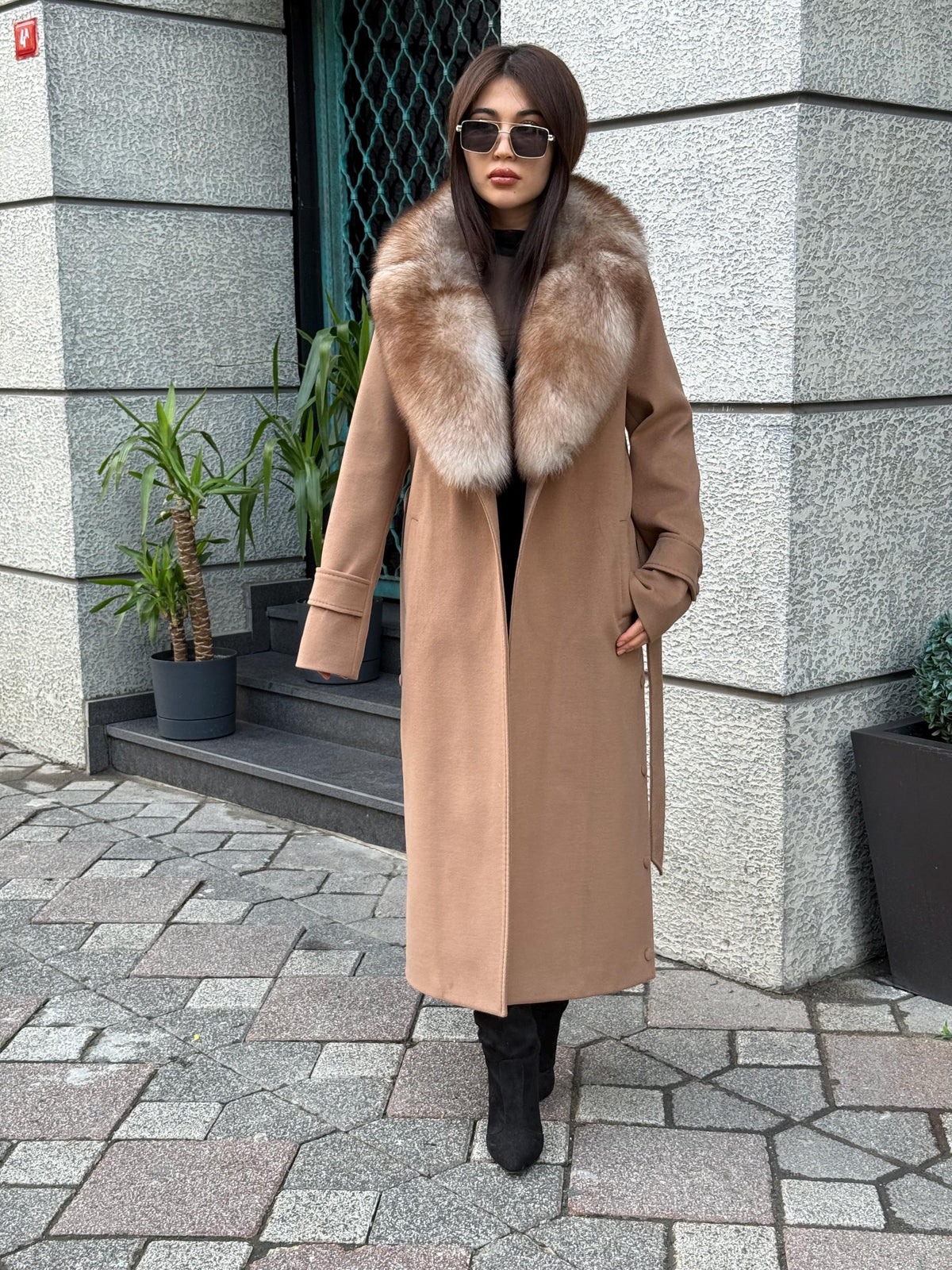 Handmade Camel Cashmere Coat , Collar Fox Fur Jacket For Women
