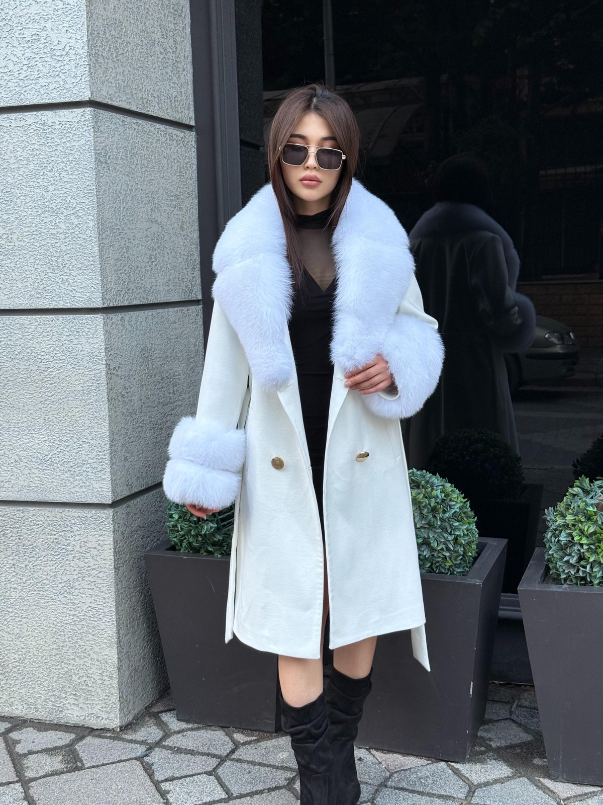 White Cashmere Coat With Fox Fur Trim, Collar Cuffs Fox Fur Coat , Handmade Long Wool Coat For Women, Plus Size Fur Trimmed Coat