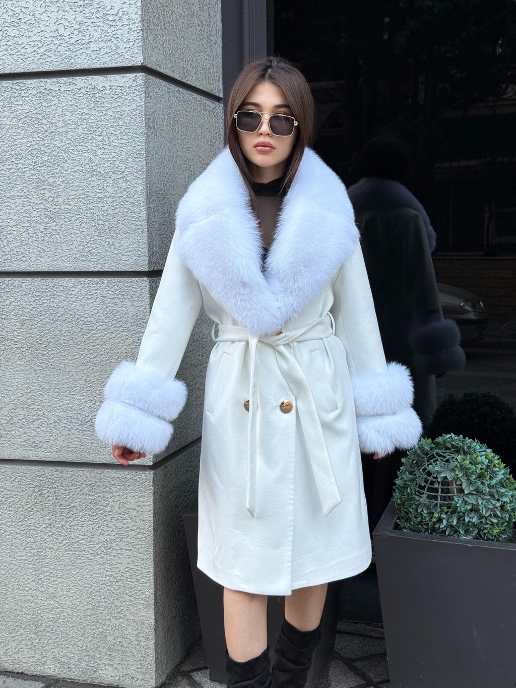 White Cashmere Coat With Fox Fur Trim, Collar Cuffs Fox Fur Coat , Handmade Long Wool Coat For Women, Plus Size Fur Trimmed Coat