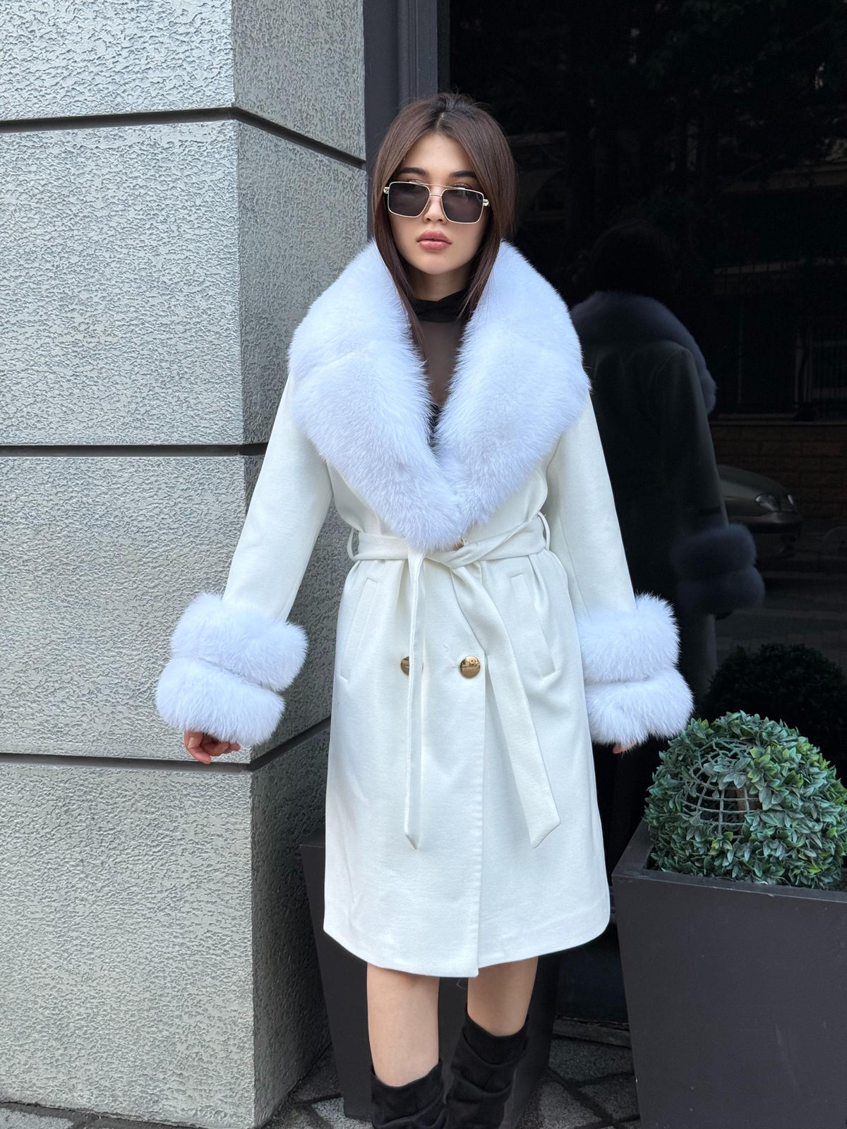White Cashmere Coat With Fox Fur Trim, Collar Cuffs Fox Fur Coat , Handmade Long Wool Coat For Women, Plus Size Fur Trimmed Coat