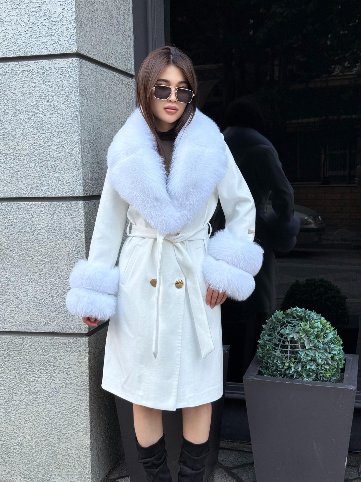 White Cashmere Coat With Fox Fur Trim, Collar Cuffs Fox Fur Coat , Handmade Long Wool Coat For Women, Plus Size Fur Trimmed Coat