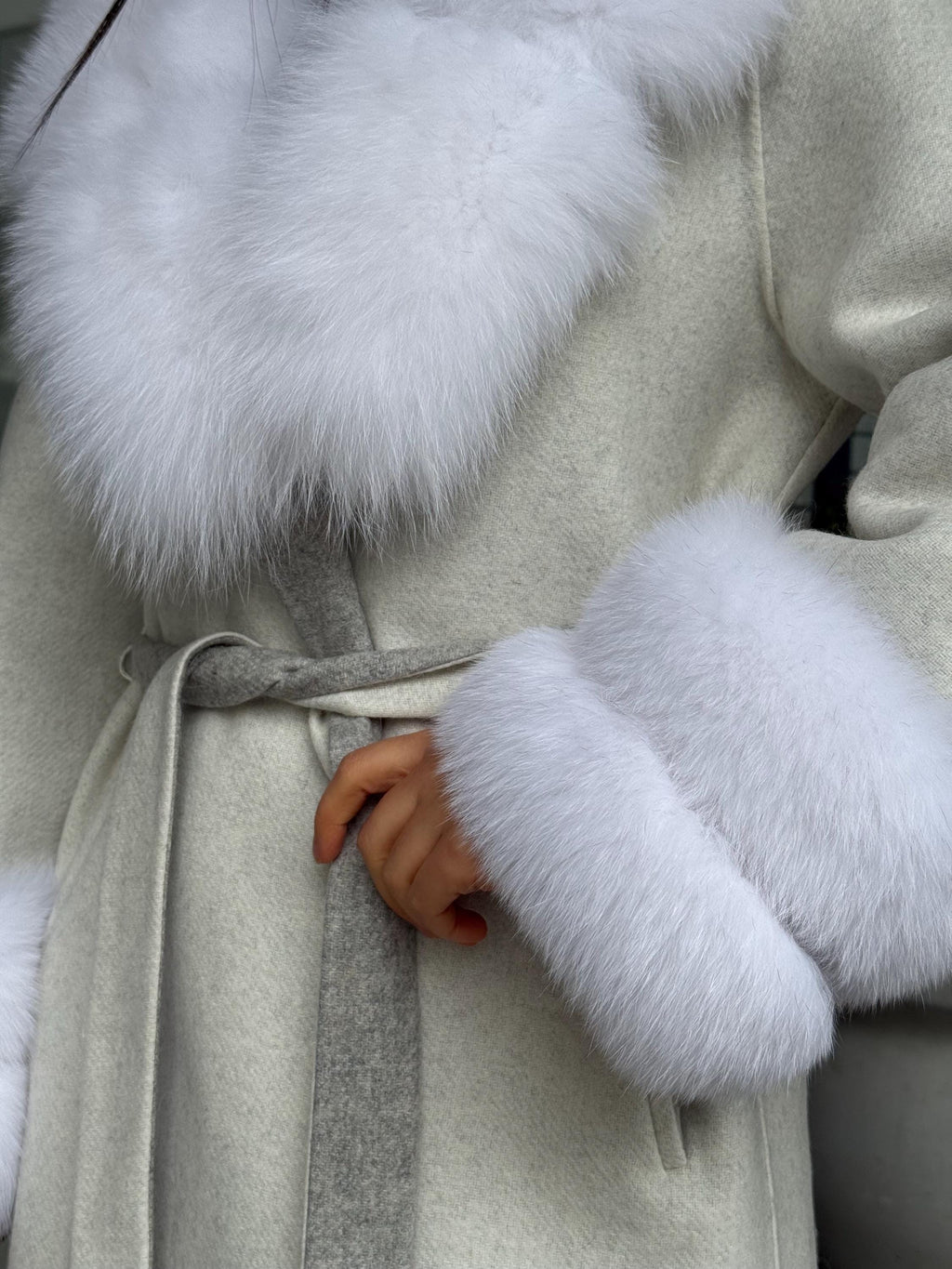 White Handmade Women Alpaca Coat With Fox Fur , Luxury Outwear | Natural Alpaca Wool Coat | Soft & Warm – Handmade Women’s Outerwear