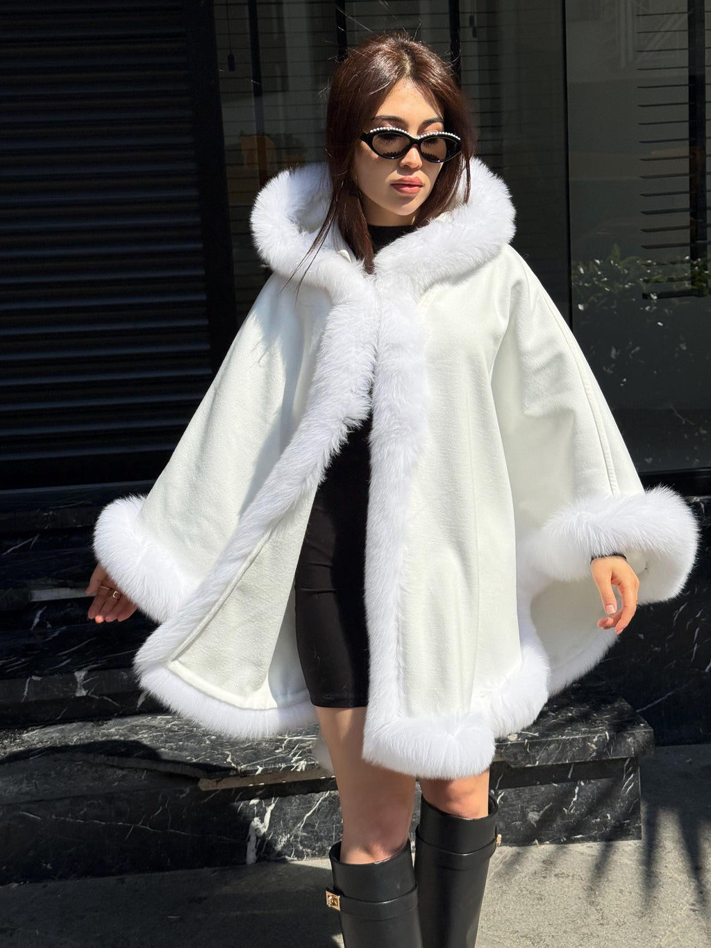 White Handmade Cashmere Cape with Real Fox Fur and Hood – Luxury Women’s Winter Wrap, Elegant Wool Shawl, Soft Designer Cloak