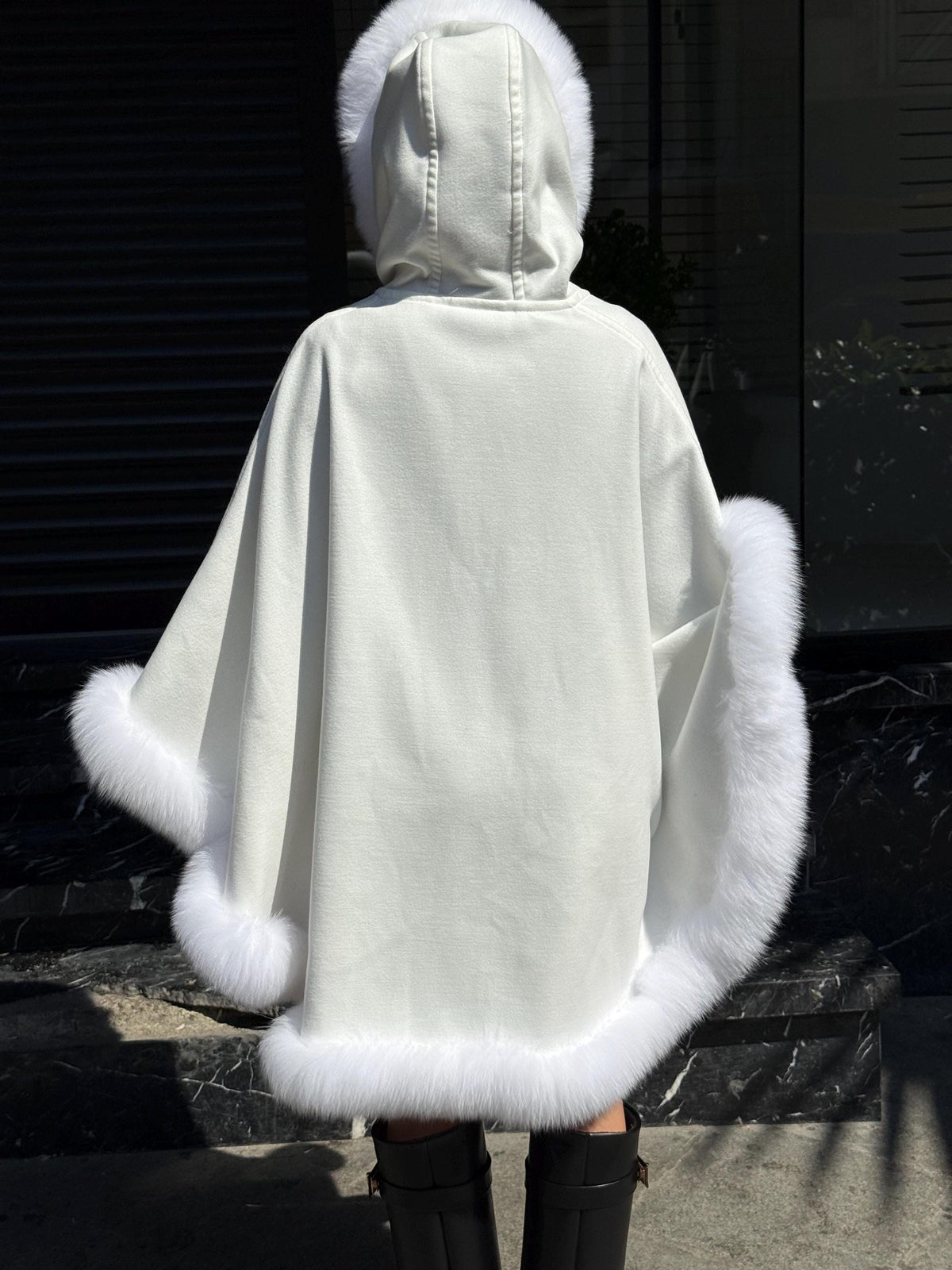 White Handmade Cashmere Cape with Real Fox Fur and Hood – Luxury Women’s Winter Wrap, Elegant Wool Shawl, Soft Designer Cloak