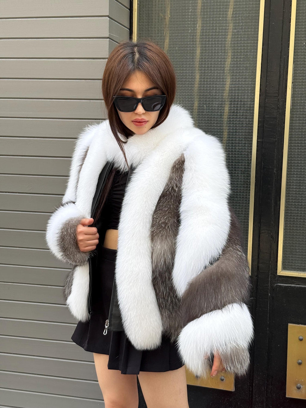 Women Fox Fur Jacket, Slimfit Short White-Silver Fox Fur Coat