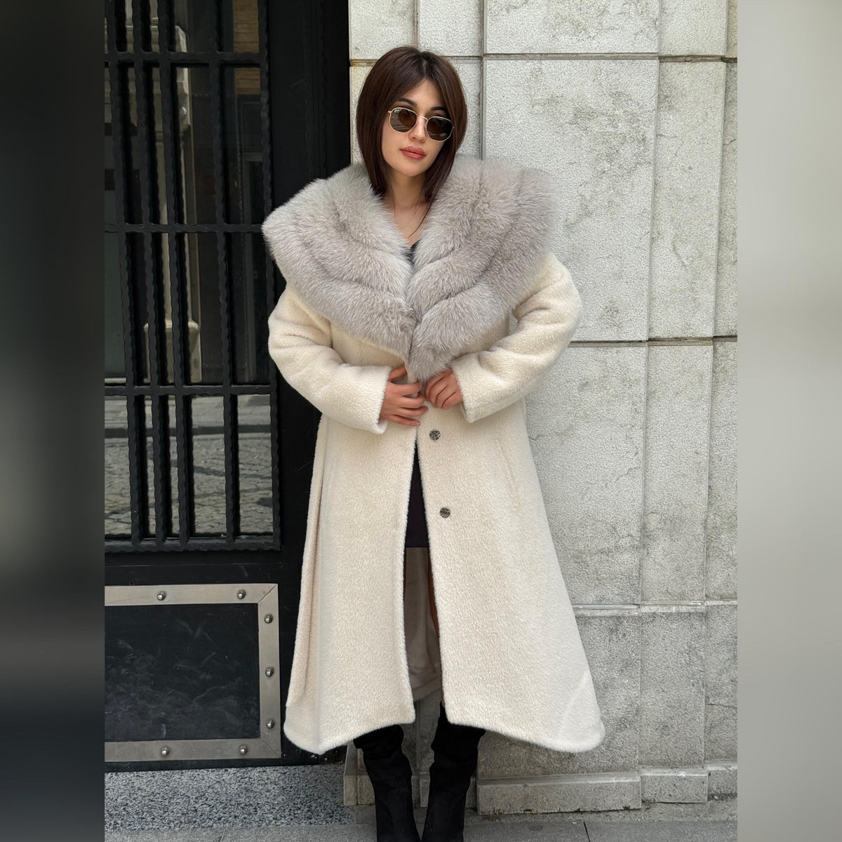 Beige Alcantara Coat, Collar Fox Fur Jacket, Flared Coat.— Beige Fox Fur.. Fox Fur
