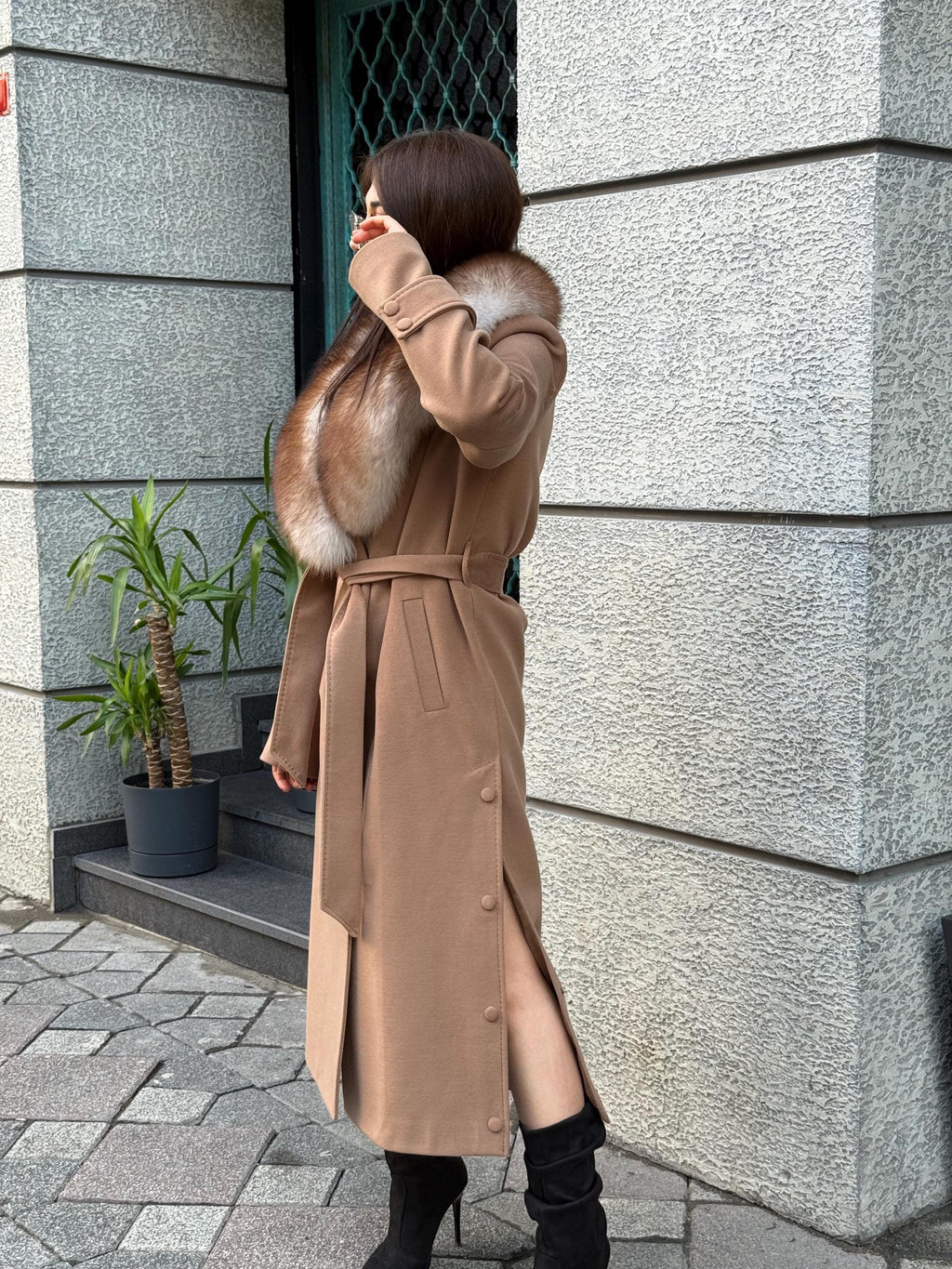 Handmade Camel Cashmere Coat , Collar Fox Fur Jacket For Women