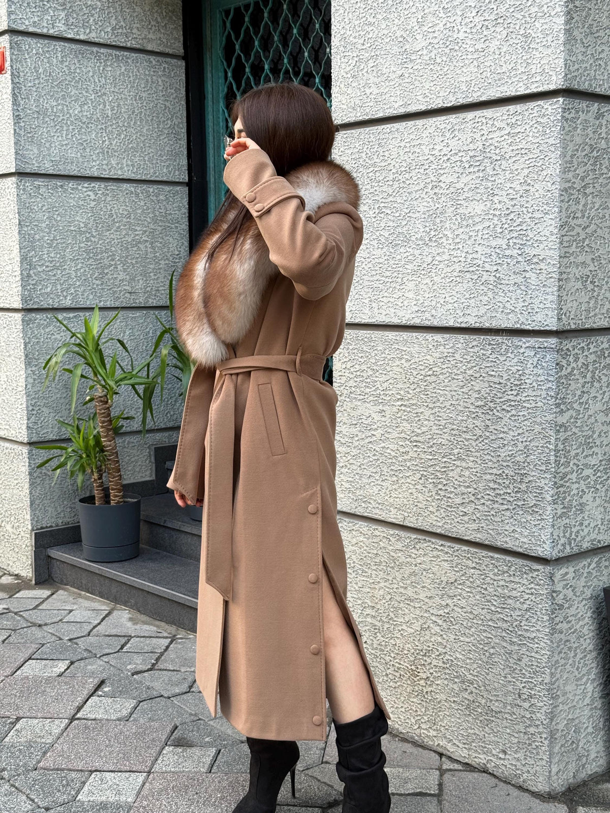 Handmade Camel Cashmere Coat , Collar Fox Fur Jacket For Women