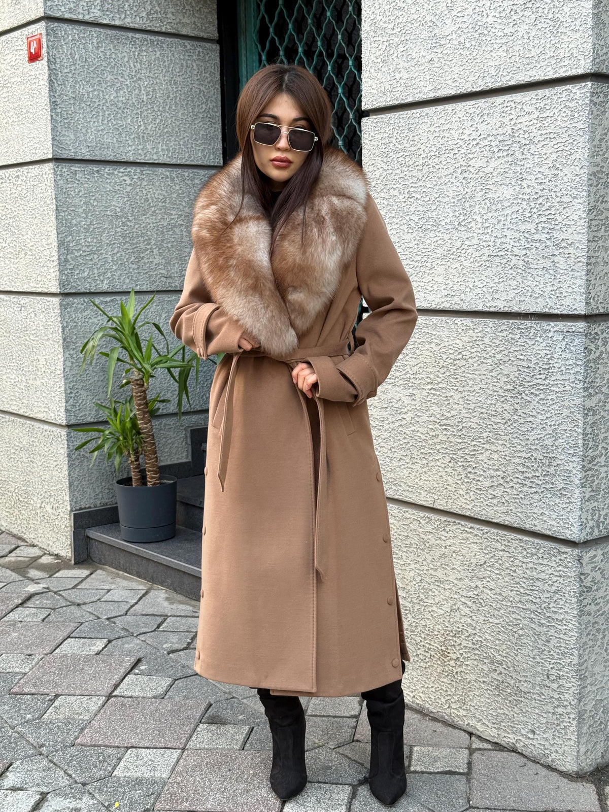 Handmade Camel Cashmere Coat , Collar Fox Fur Jacket For Women