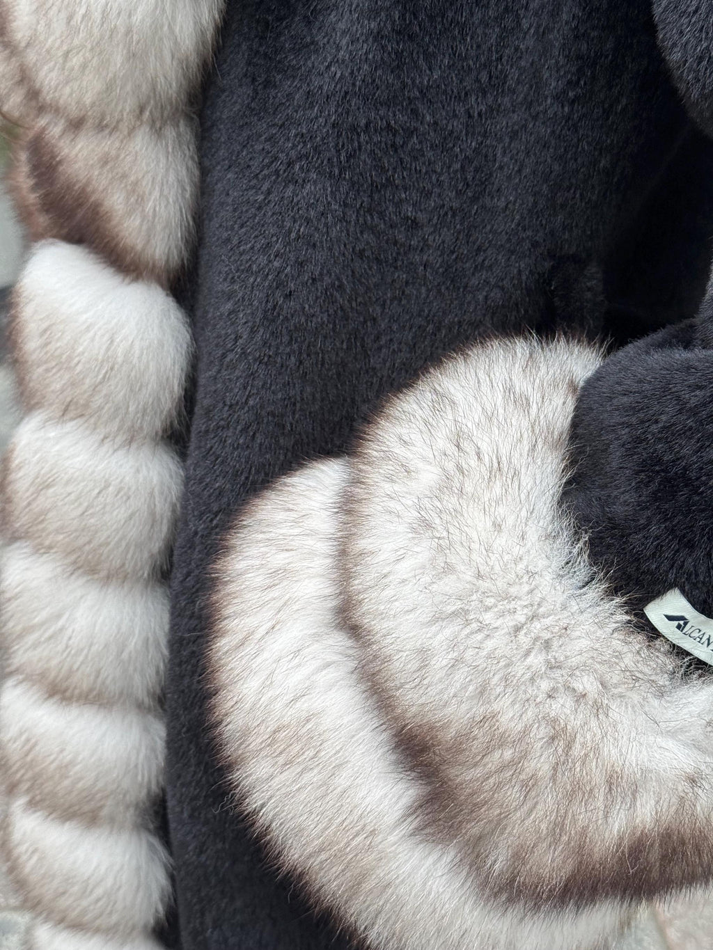 Black Long Alcantara Coat, Front Cuffs Fox Fur Jacket, Premium Fox Fur Jacket, Women Fox Fur Coat../ Fox Fur