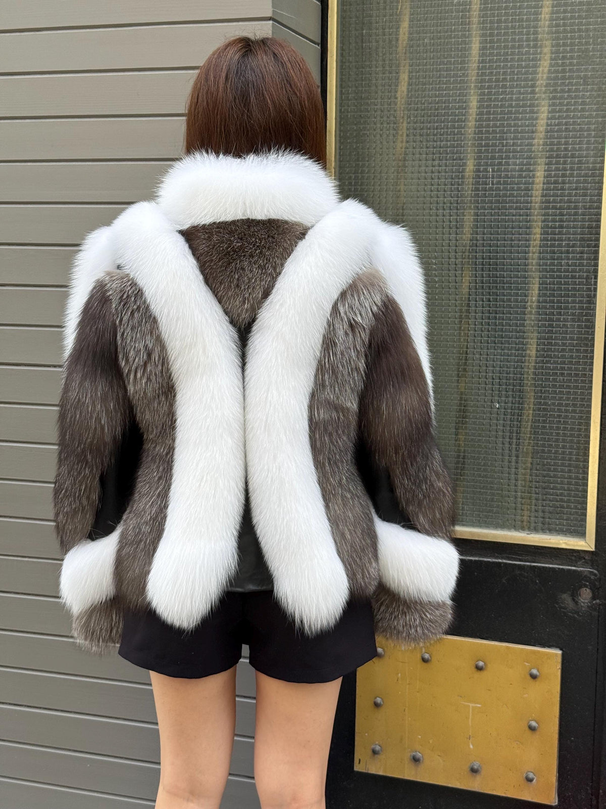 Women Fox Fur Jacket, Slimfit Short White-Silver Fox Fur Coat