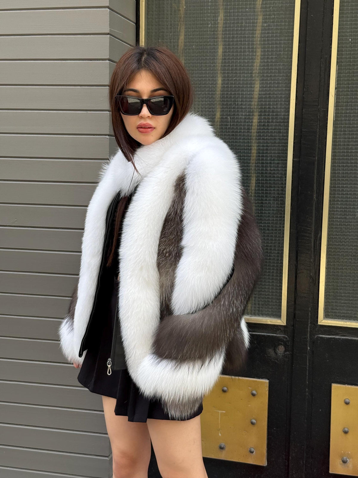 Women Fox Fur Jacket, Slimfit Short White-Silver Fox Fur Coat