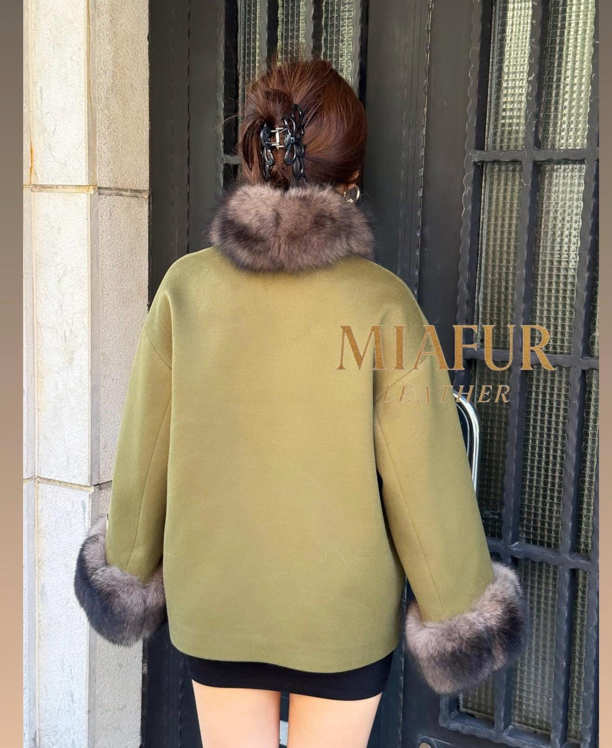 Khaki Cashmere Short Front Fox Fur Jacket, Plus Size Women Fox Fur Coat