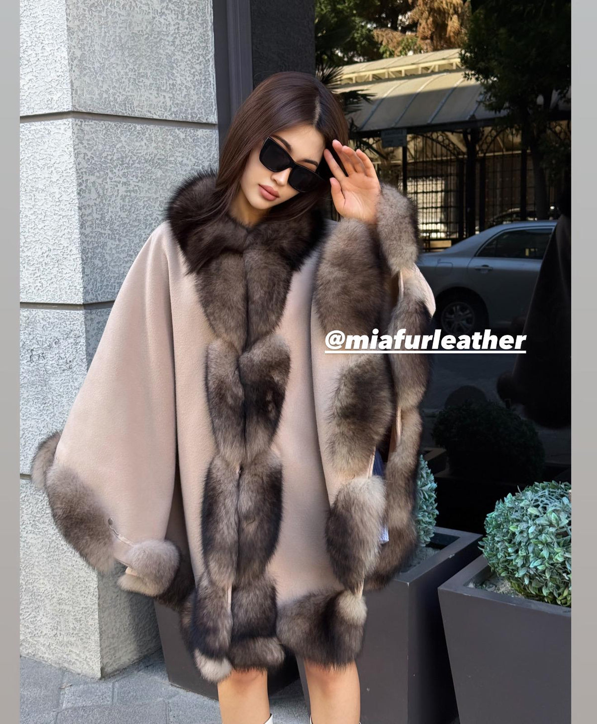 Luxury Zibellino Alpaca Cape , Women’s Handmade Sable Color Fox Fur Trim Shawl