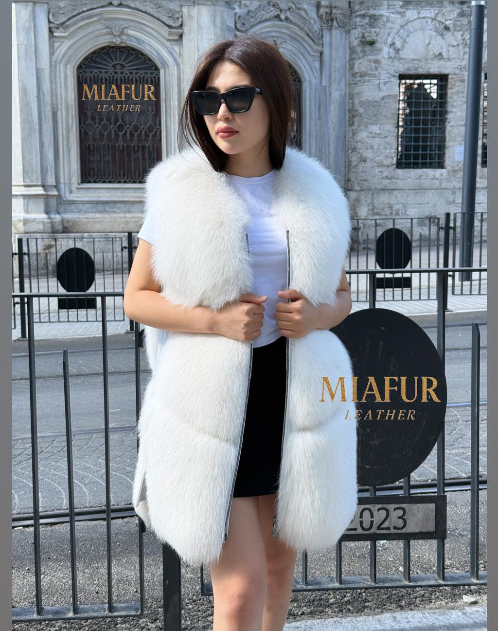 Luxury White Fox Fur Vest with Leather Side Panels | Handmade Genuine Fur Gilet | Elegant Winter Outerwear for Women - Gift For Her