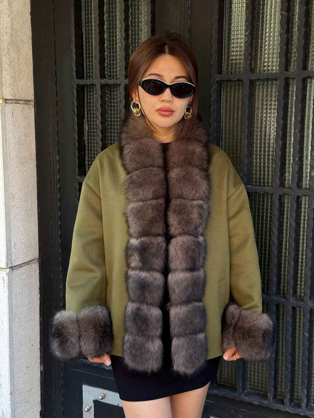 Khaki Cashmere Short Front Fox Fur Jacket, Plus Size Women Fox Fur Coat
