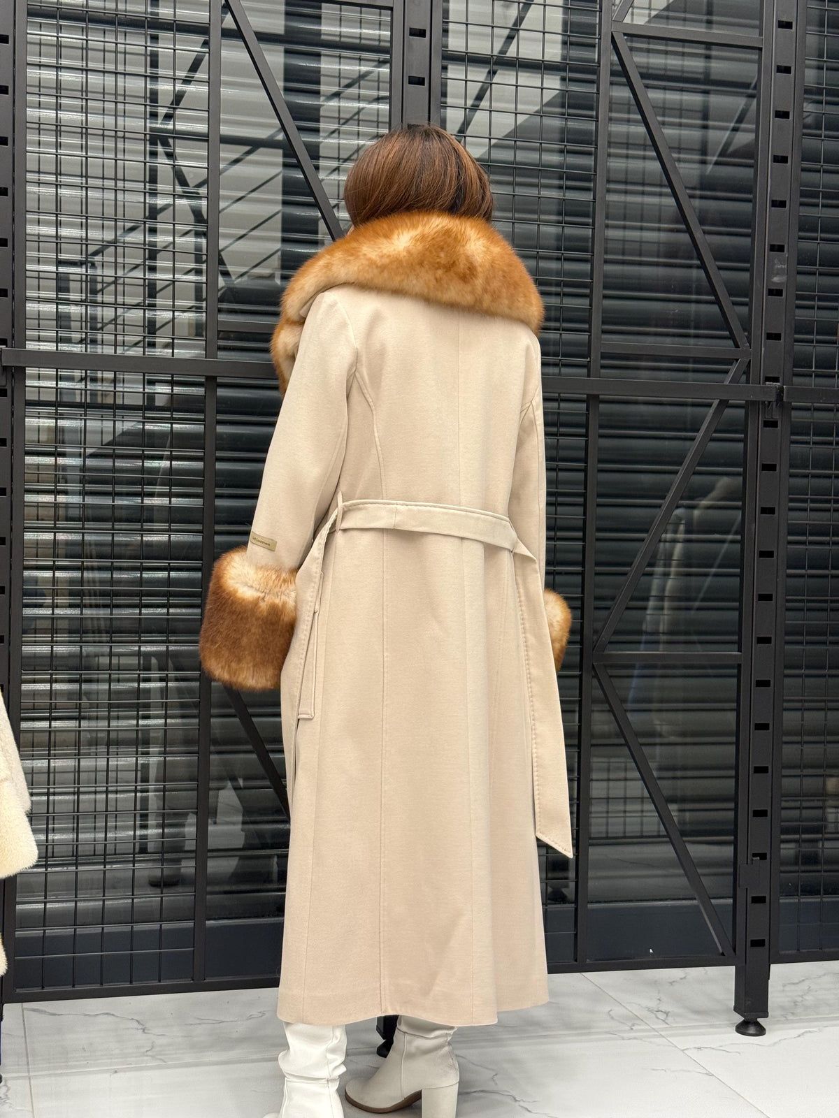 Beige Long Cashmere Blend Fox Fur Coat. Women’s Collar & Cuffs - Huge Fox Fur Jacket