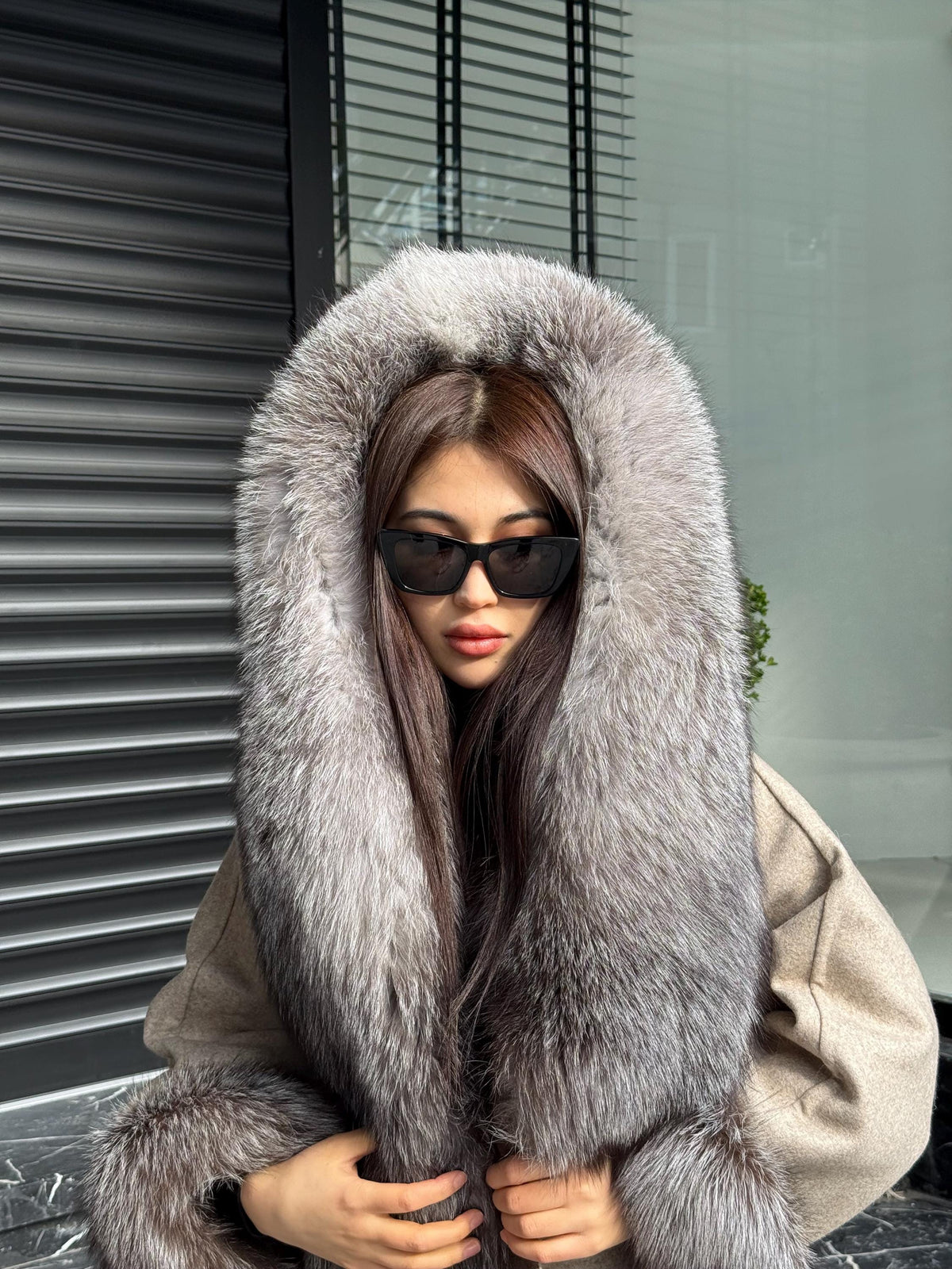 Handmade Alpaca Wool Coat: Beige Winter Outerwear with Fox Fur Trim