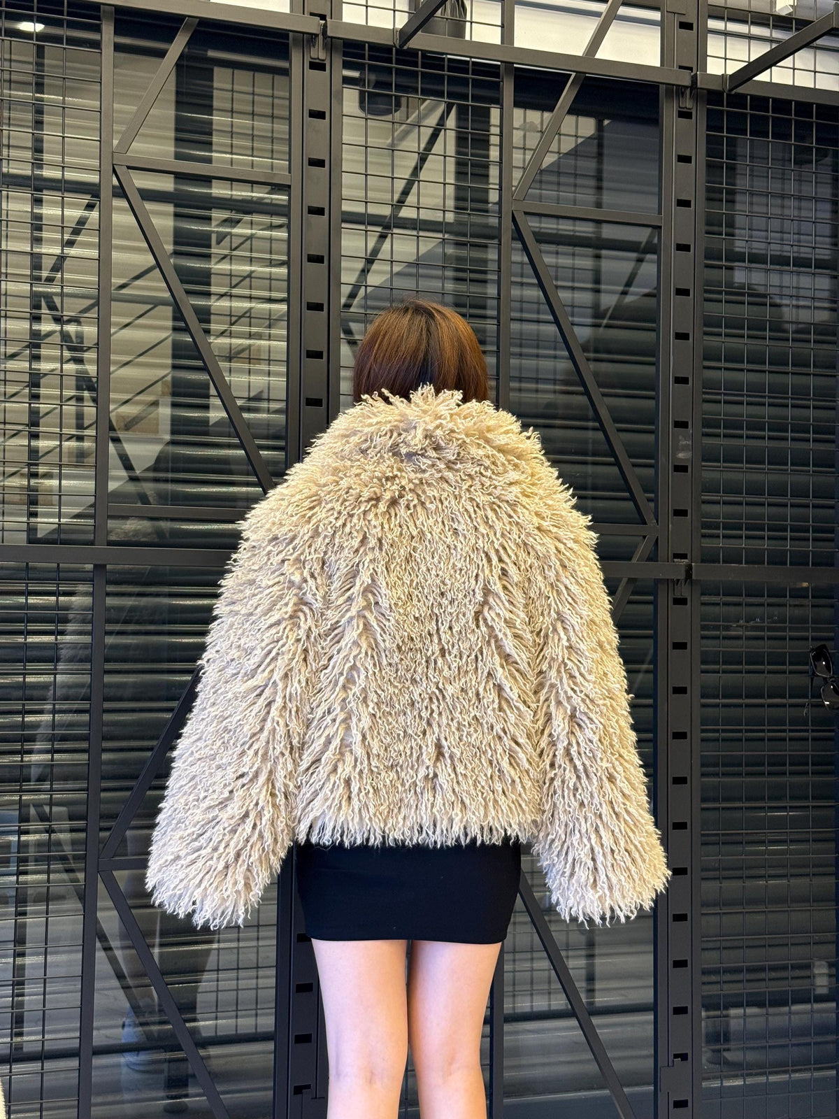 Oversized Shaggy Faux Fur Jacket: Vegan Beige Tibetan Fut Coat