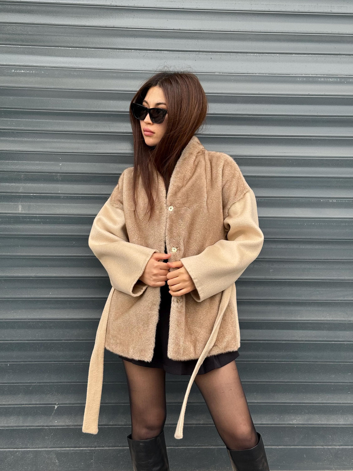 Beige Short Zibellino Alpaca Wool Jacket, Short Front Faux Mink Fur Coat