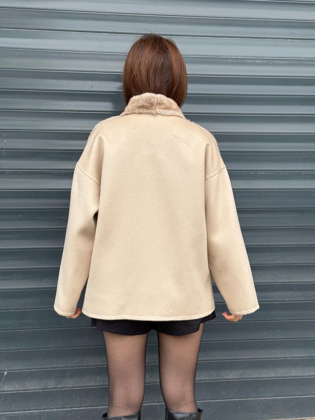 Beige Short Zibellino Alpaca Wool Jacket, Short Front Faux Mink Fur Coat