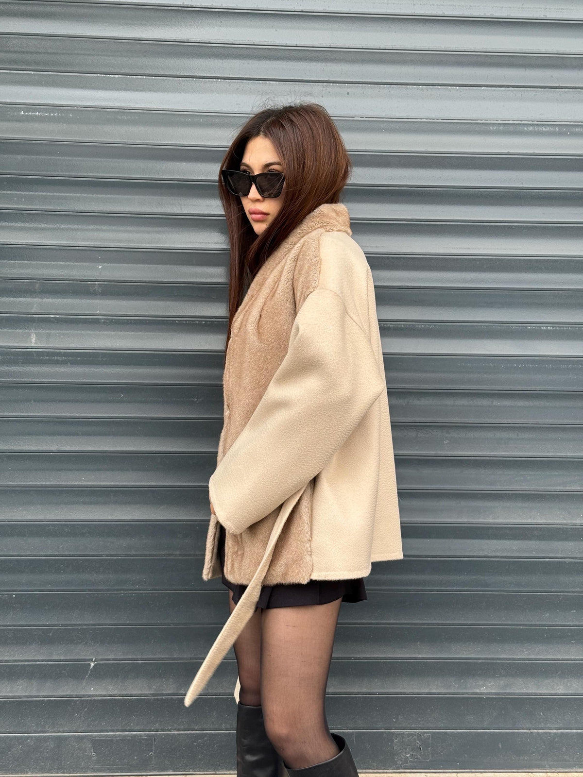 Beige Short Zibellino Alpaca Wool Jacket, Short Front Faux Mink Fur Coat