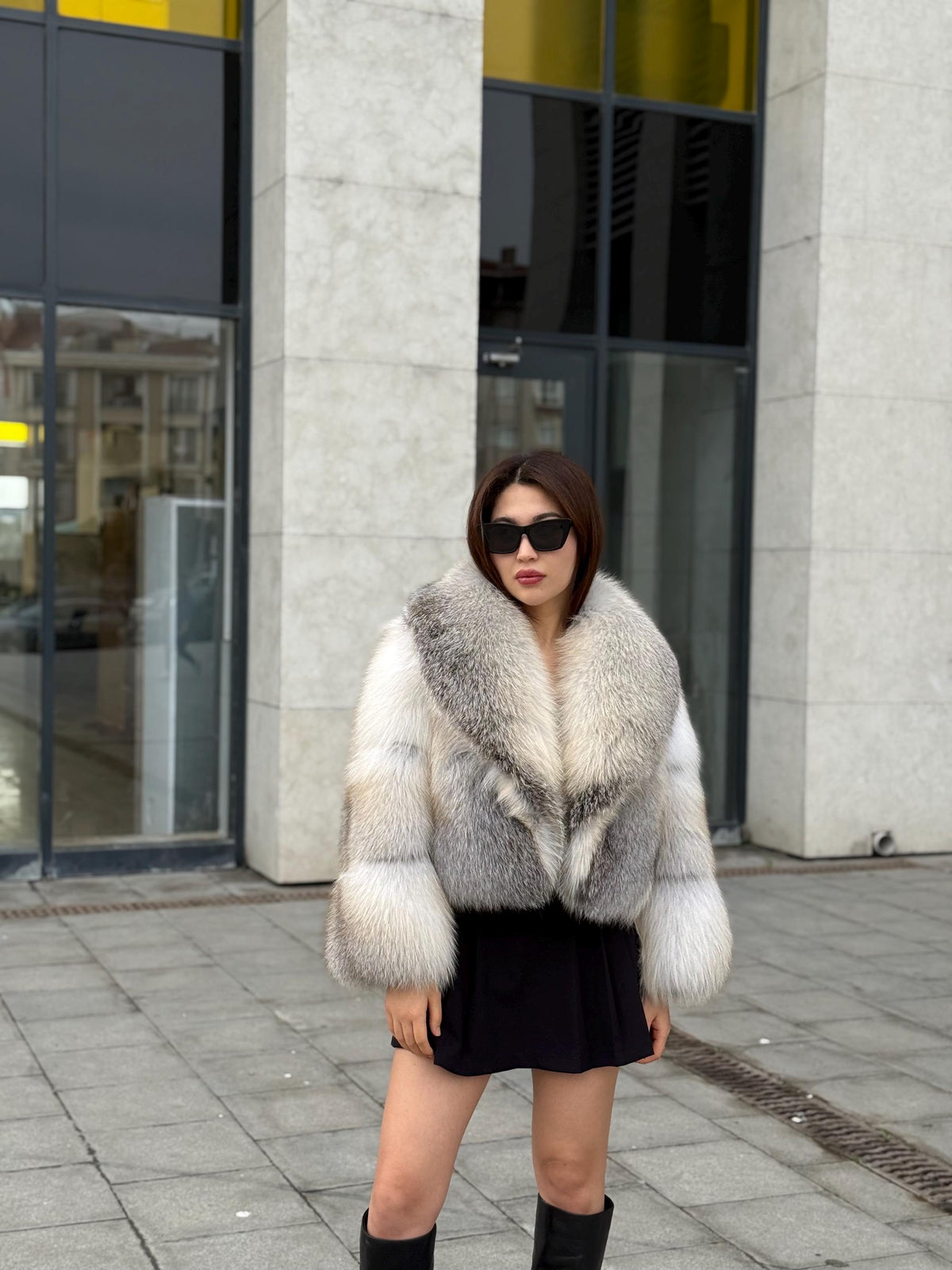 Women Fox Fur Jacket, Short Fox Fur Coat, Arctic Fox Fur Jacket, Arctic white Fox Fur.. Cropped Fox Fur Jacket