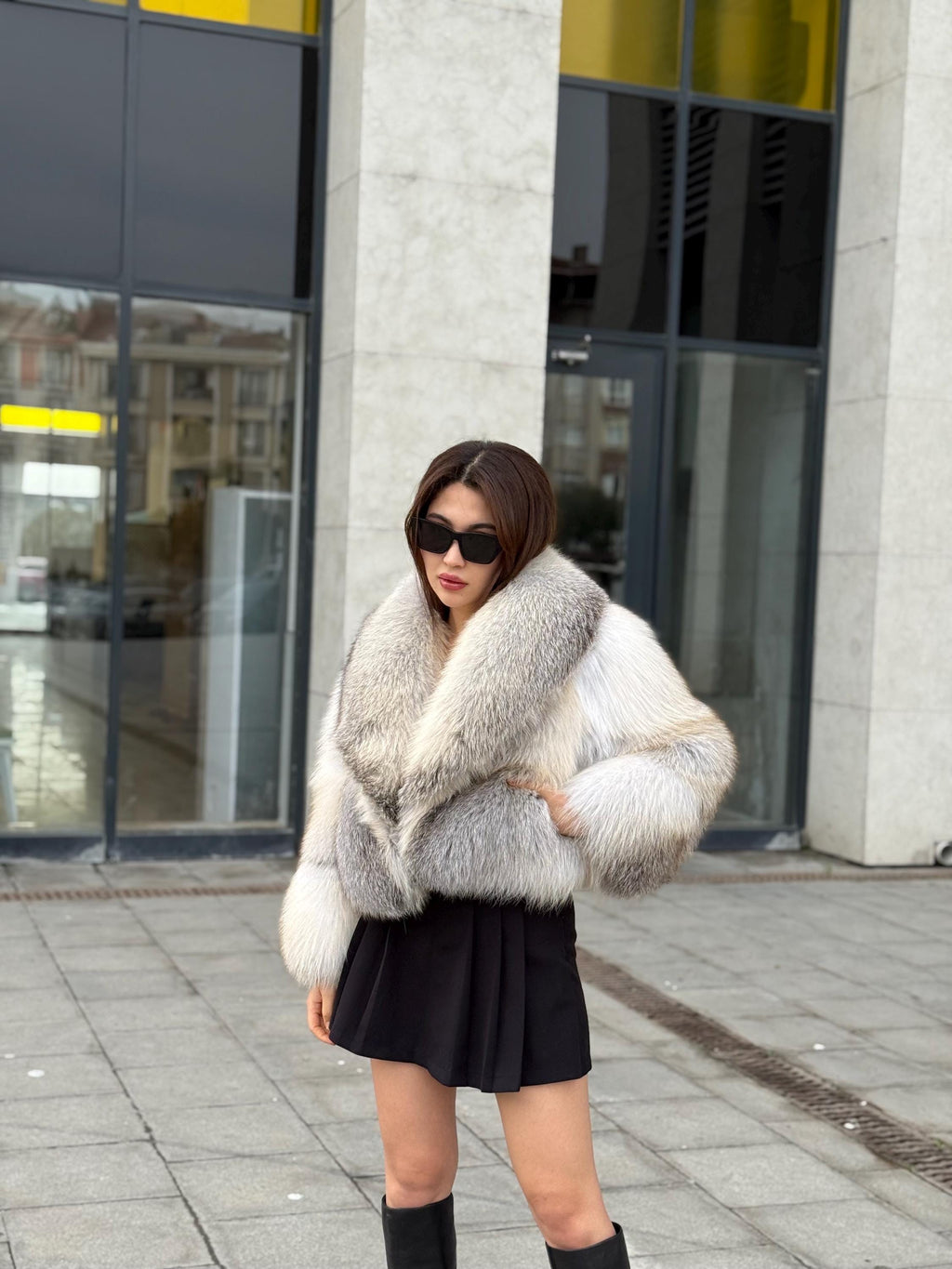 Women Fox Fur Jacket, Short Fox Fur Coat, Arctic Fox Fur Jacket, Arctic white Fox Fur.. Cropped Fox Fur Jacket