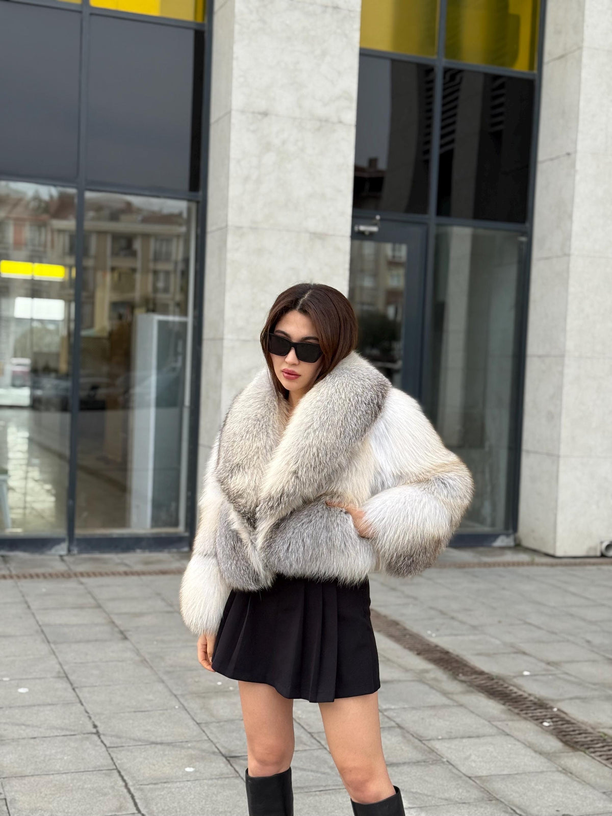 Women Fox Fur Jacket, Short Fox Fur Coat, Arctic Fox Fur Jacket, Arctic white Fox Fur.. Cropped Fox Fur Jacket