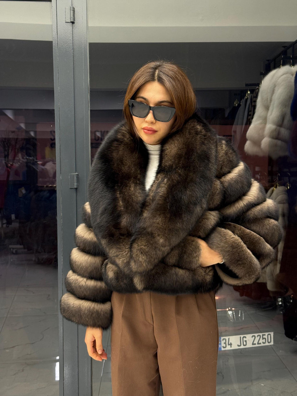 Brown Fox Fur Jacket, Sable Brown Fox Fur Coat, Women Fox Fur Jacket. Short Huge Collar Fox Fur Coat. Fox Fur