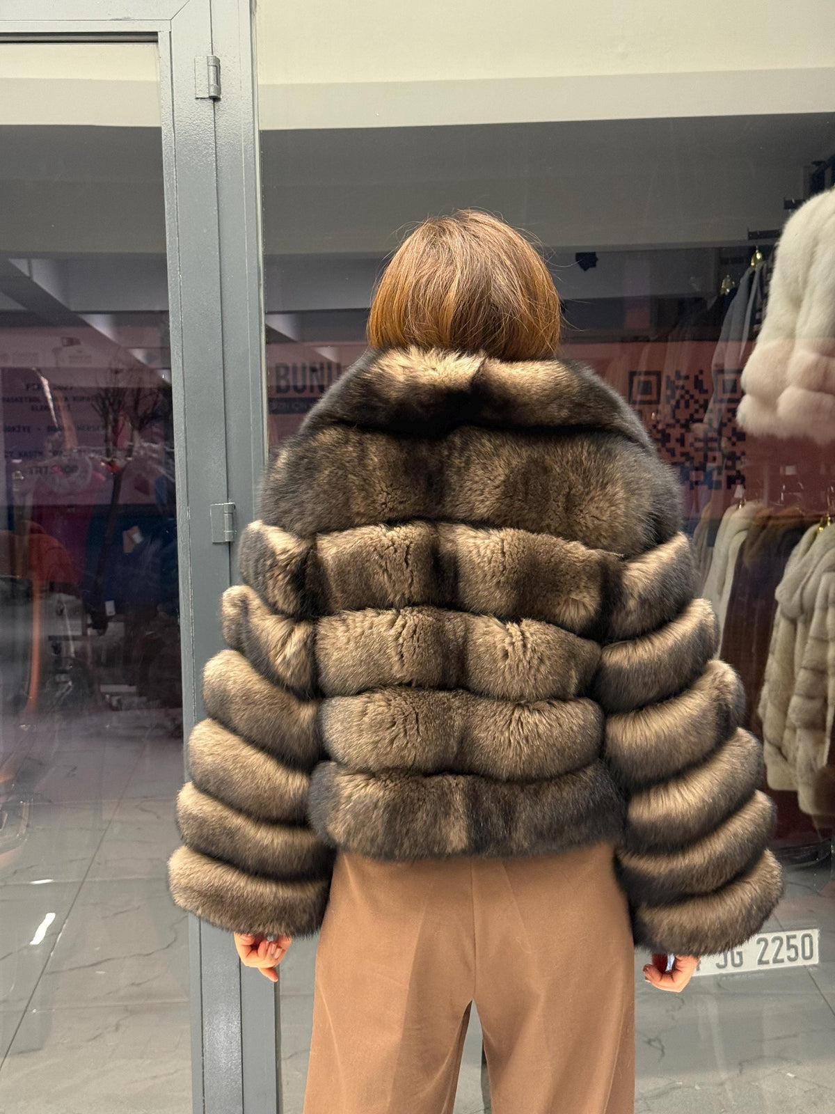 Brown Fox Fur Jacket, Sable Brown Fox Fur Coat, Women Fox Fur Jacket. Short Huge Collar Fox Fur Coat. Fox Fur