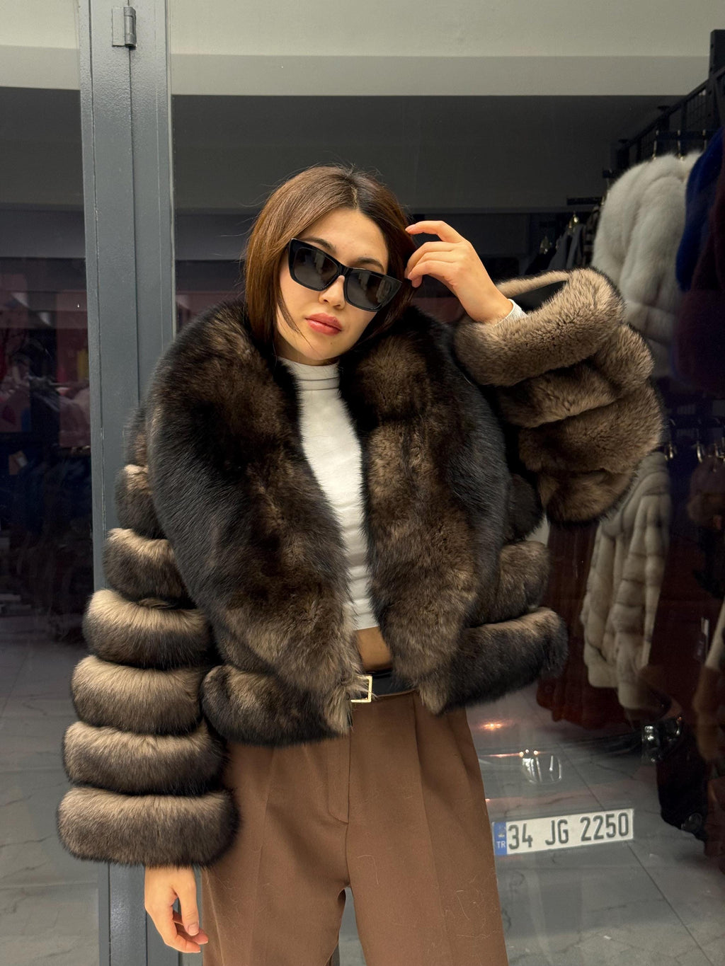 Brown Fox Fur Jacket, Sable Brown Fox Fur Coat, Women Fox Fur Jacket. Short Huge Collar Fox Fur Coat. Fox Fur