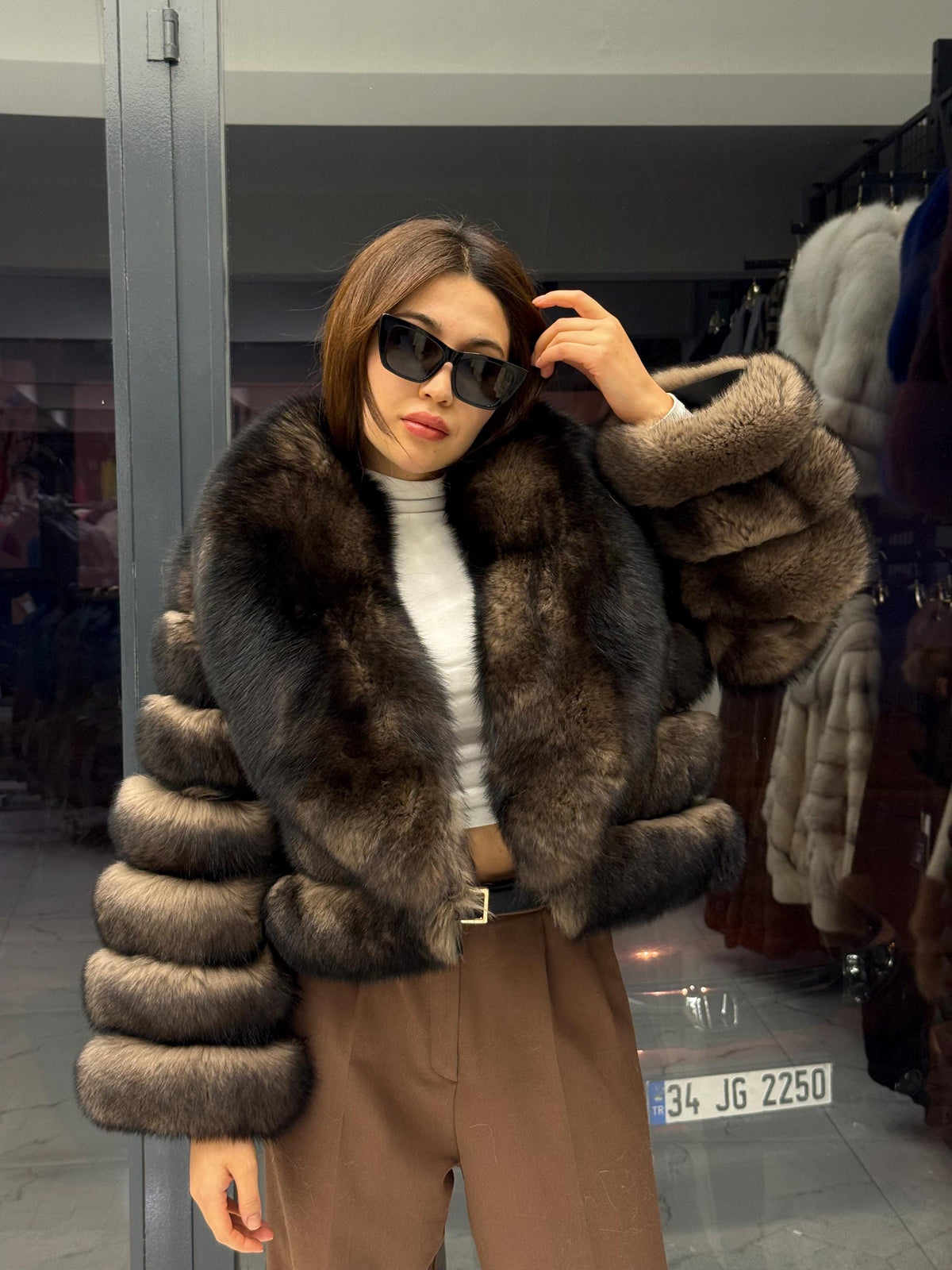 Brown Fox Fur Jacket, Sable Brown Fox Fur Coat, Women Fox Fur Jacket. Short Huge Collar Fox Fur Coat. Fox Fur