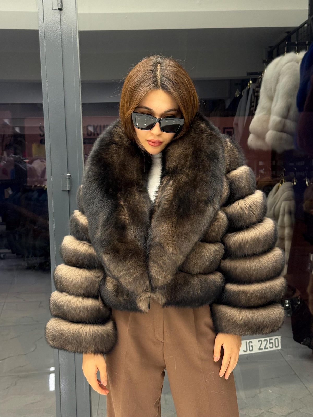 Brown Fox Fur Jacket, Sable Brown Fox Fur Coat, Women Fox Fur Jacket. Short Huge Collar Fox Fur Coat. Fox Fur