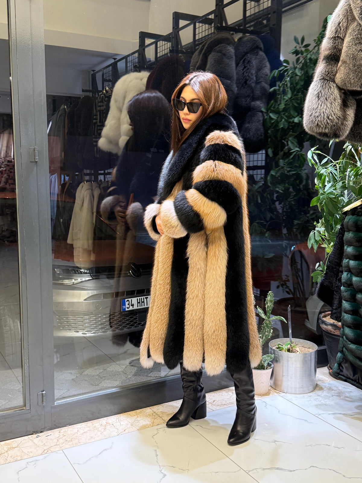 Long Black-Gold Fox Fur Coat, Unisex Luxury Winter Fox Fur Jacket, Black Fox Fur Jacket, Gold Fox Fur Jacket.- Long Fox Fur Jacket